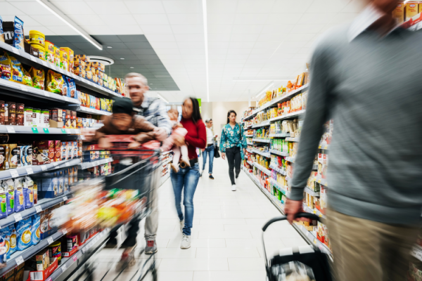 GettyImages-Tom Werner shop grocery consumer