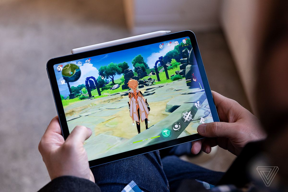 Playing the game Genshin Impact on the 2022 iPad Air